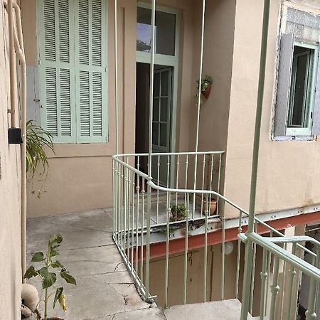 Le Petit Provencal Apartamento Nimes Exterior foto
