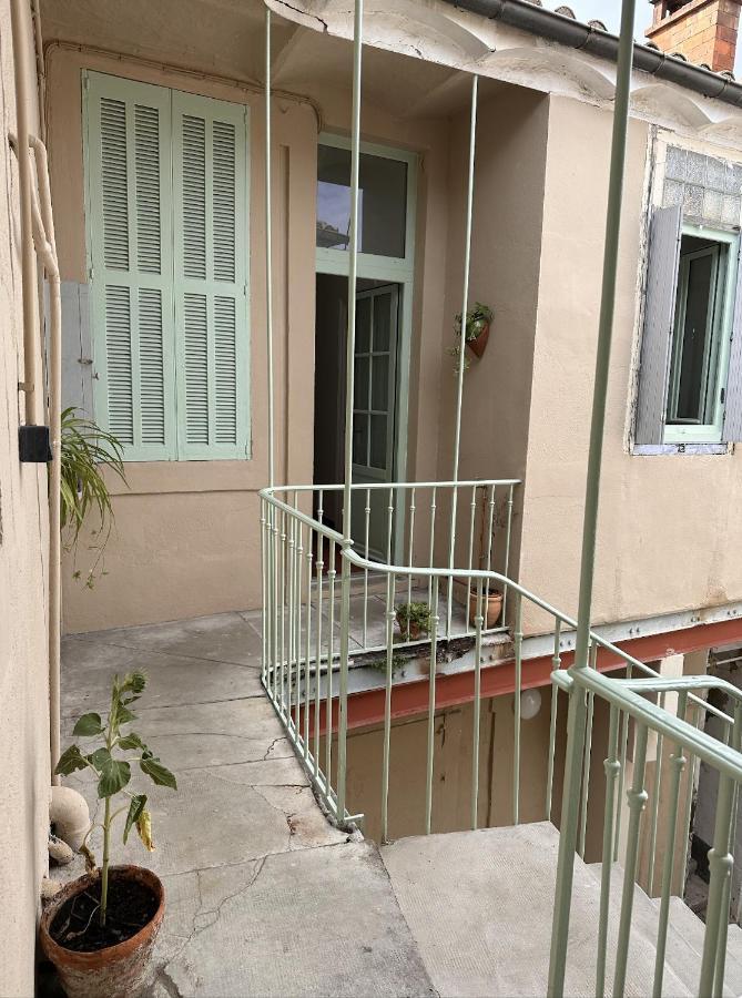 Le Petit Provencal Apartamento Nimes Exterior foto